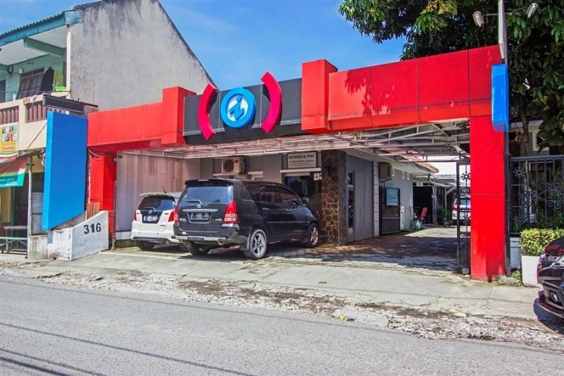 Reddoorz Near Gejayan Otel Kejayan Dış mekan fotoğraf